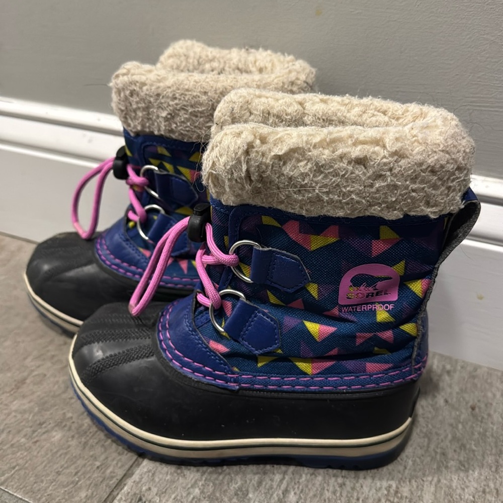 Sorel boots, girls US 12